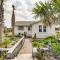 Oceanfront Amelia Island Cottage Deck and Boardwalk - فرناندينا بيتش