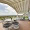Oceanfront Amelia Island Cottage Deck and Boardwalk - فرناندينا بيتش