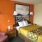 Super 8 by Wyndham Waco University Area - واكو