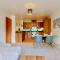 Riverside Apartment with Parking 1 Mile from Town Centre