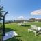 Aquarama Pool Apt. - Blue