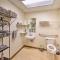 2 Mi to Ice Caves Pet-Friendly Eben Junction Apt