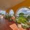 Casa Oasis Guest House and Spa