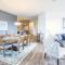 LakeView Penthouse Elegance condo