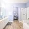 LakeView Penthouse Elegance condo