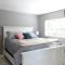 Miami Beach Villa with Sparkling Pool! Sleeps 10+!