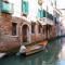 Casa al Ponte Scudi - 4 Windows on the Canal