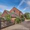 Hollington Barns