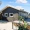Nice Summer House Near The Waters Edge - Karrebæksminde