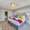 Beachfront Getaway in Dolphin Beach - Cape Town