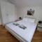 Villa Tamara with garden and river view - free private parking - garage - Mostar