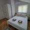 Apartments Tamara with garden and river view - free private parking - garage - Mostar