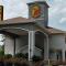 Super 8 by Wyndham Houston North I-45