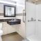 Super 8 by Wyndham Lindenhurst