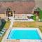 So Villa La Repreneliere 45 - Heated pool - Soccer - 2h from Paris - 30 beds - Viglain