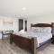 6 Bedroom plus Crows Nest with Beach View