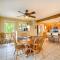 Eagle Rock Gem on Table Rock Lake with Decks and Grill - Golden