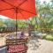 Snuggle Inn Wimberley Cabin with Fire Pit and Deck
