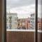 New & Bright Balcony Flat by Central Station
