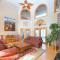 Redbud Keep - Unique Features, Movie Set Decor, Grill, Wifi, Family Friendly, Hiking, Billiard Table, Movie Theater Room, Fireplace, Golfing, View, 2 King Beds