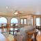 Redbud Keep - Unique Features, Movie Set Decor, Grill, Wifi, Family Friendly, Hiking, Billiard Table, Movie Theater Room, Fireplace, Golfing, View, 2 King Beds