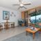 Incredible Condo-Two Amazing Views from One Lanai (Ocean and Pool)-Kona Reef C-33 - Kailua-Kona