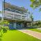Bayfront Home with Deck - 4 Mi to Downtown Plymouth! - Plymouth