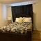 Royal Suite 4comfy Queen Beds-Pet friendly-fenced-5Minto DT - Едмонтон