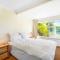 'The Love Shack' Pet-Friendly Beach Bungalow - Prevelly