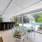 Paradise Pool Villa! Minutes to Beaches & Downtown