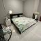 Beautiful Private Studio Apart 3