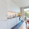 Bright flat overlooking Lake Geneva