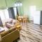 Golden Palms Apartment