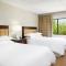 Sheraton Suites Orlando Airport Hotel