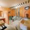 Retro Box Hotel Chumphon