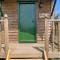 Woodie the shepherds hut - sleeps 4 - Chichester