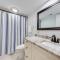 1715 Shelter Cove Villa
