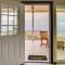 Captain Cook Bungalow with Panoramic Ocean Views!