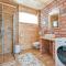 3 Bedroom Lovely Home In Jelenscak