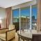 MGM Signature-28-705 F1 Track & Strip View Balcony - لاس فيغاس