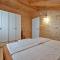 3 Bedroom Lovely Home In Jelenscak