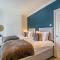 3-bedroom home with free parking&flexible bed configuration
