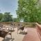 Shared Hot Tub, Pool and Dock Lakefront Grove House