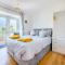 Pebble Paradise Beachfront Family Getaway - Певенсі