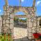 Amazona Apartments and Studios