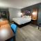 La Quinta Inn & Suites by Wyndham Fayetteville I-95 - Fayetteville