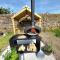 Secret Garden Shepherd Hut - Macclesfield