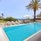 Villa Oceania - Beachfront