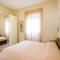 Beautiful Apartment In Viareggio With 3 Bedrooms And Wifi