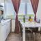 Apartment Miruna s bazenom